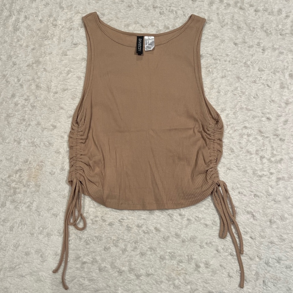Divided tank top
